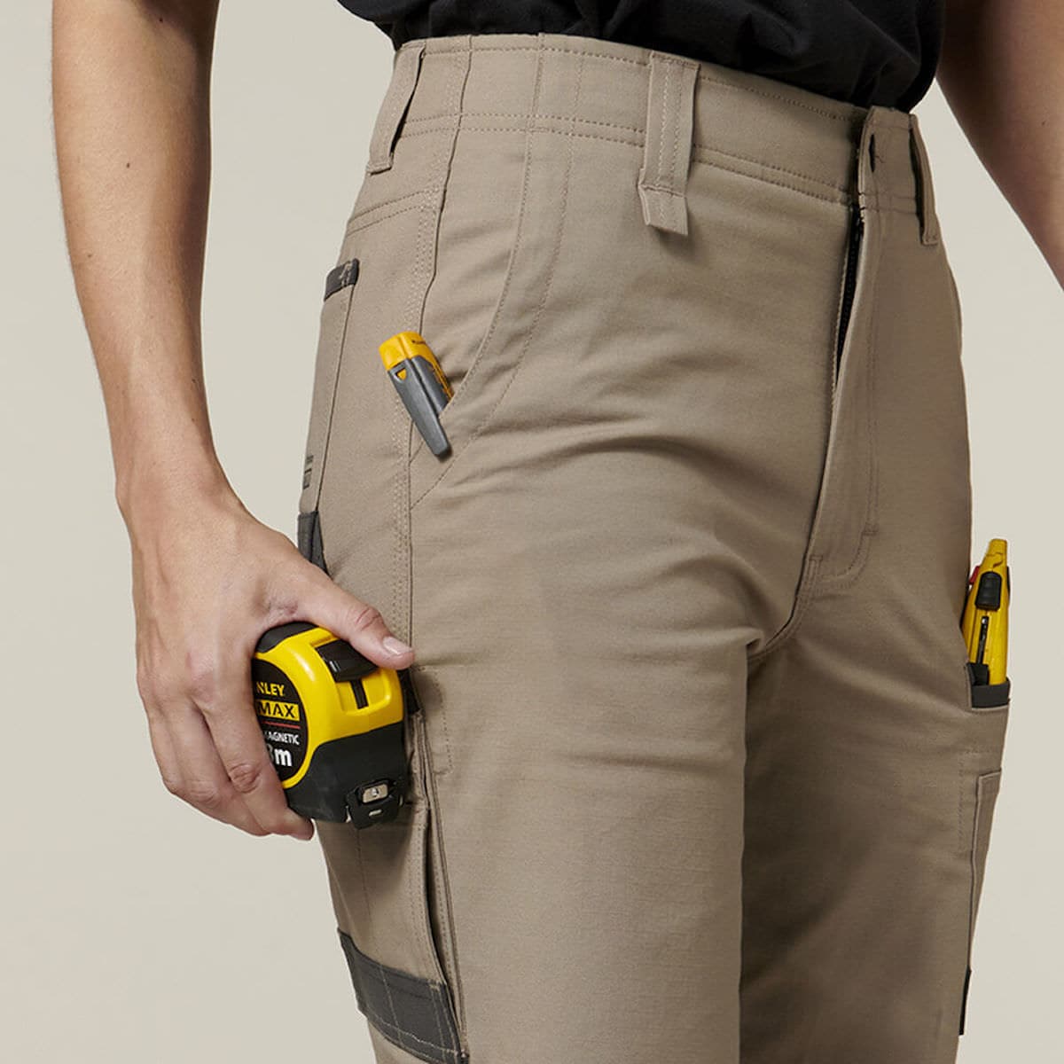 Hard Yakka Women's Raptor Mid Short Y08228 with tools