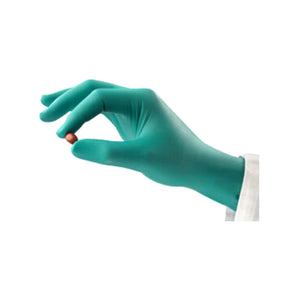 Sterile Nitrile Glove Hand